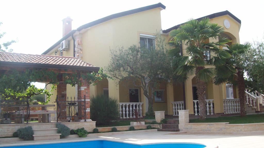 פורץ Apartments Barbara מראה חיצוני תמונה