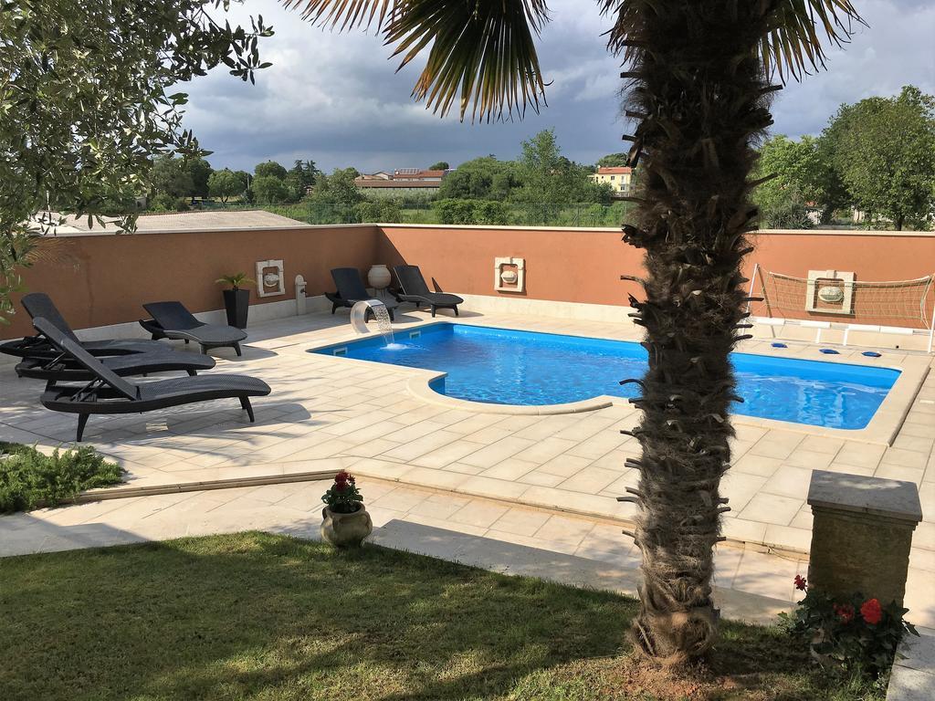 פורץ Apartments Barbara מראה חיצוני תמונה